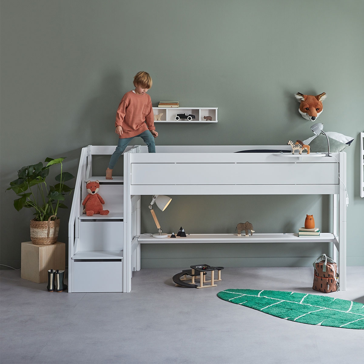 LifeTime Halbhohes Bett mit Treppe Weiß - online im Kinderzimmerhaus